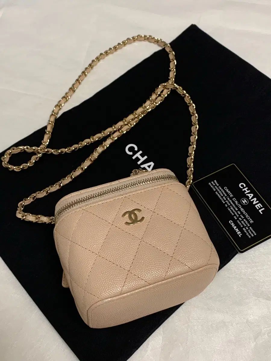 Chanel シャネル キャビア バニティバッグ 平方 ベージュ