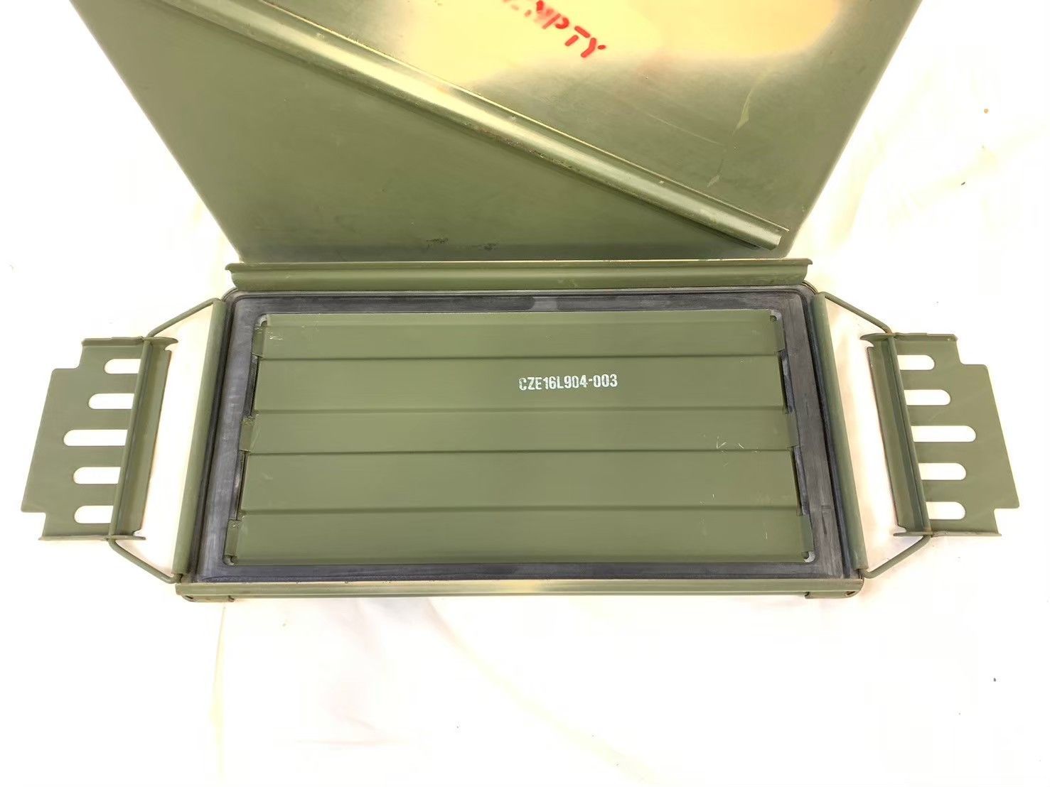 米軍放出】アンモ缶 アンモボックス アーモ缶 ミリタリー 工具箱