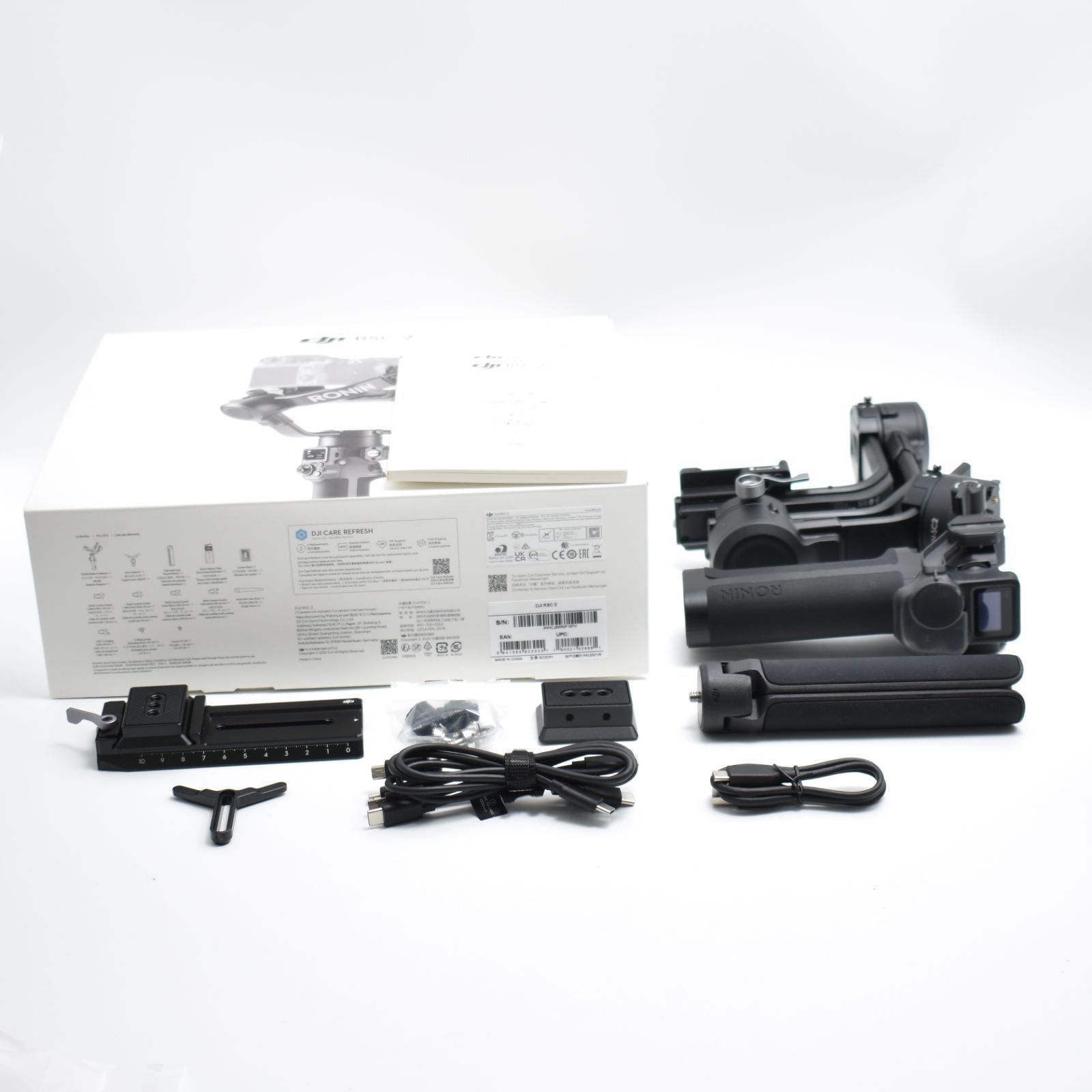 B 9241 DJI RSC 2 3軸ジンバルスタビライザー 一眼レフカメラ向け 折りたたみ設計 最大積載量 試験値 3 kg 縦位置撮影にすぐに切り替え Canon|Sony|Panasonic|Nikon|Fujifilm製カメラ対応