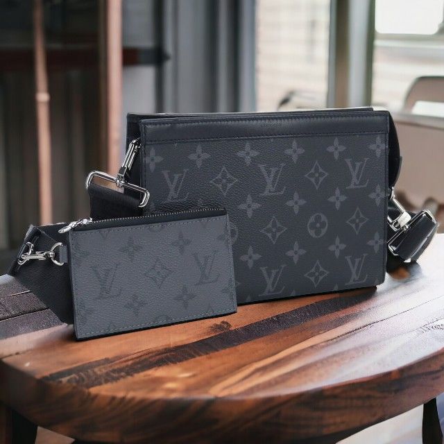 ルイヴィトン LOUIS VUITTON 斜め掛け ショルダーバッグ メンズ M81124 エクリプス ガストン・ウェアラブル ウォレット - メルカリ