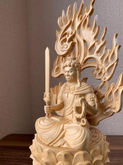 新作☆精密彫刻 不動明王 木彫 仏像 不動明王像 檜木 高約28cm