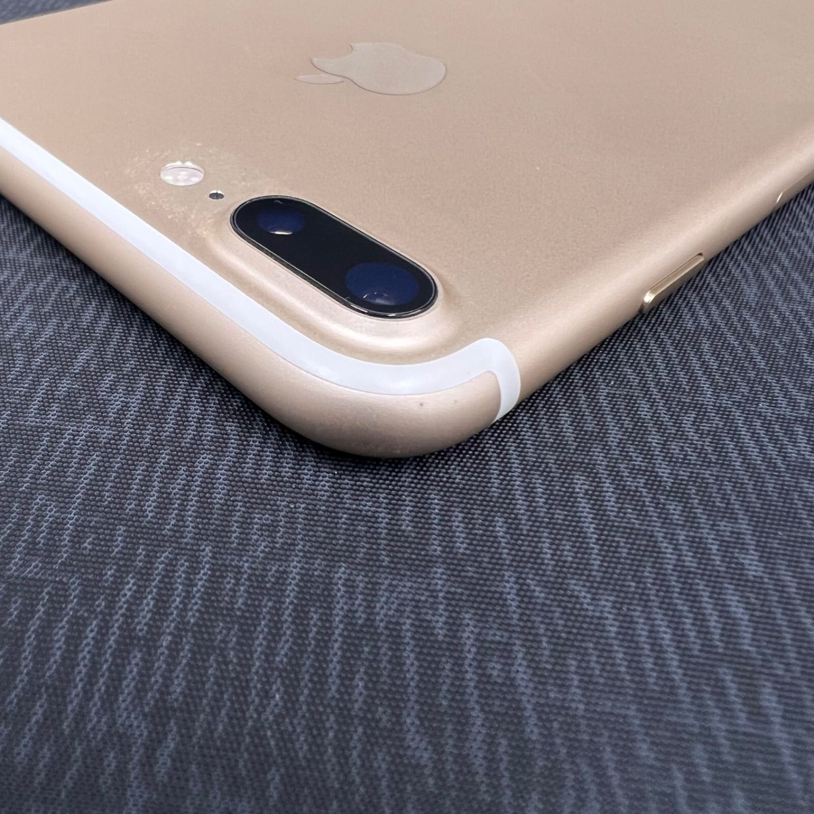 値下げました! 美品iPhone 7 Plus 128gb auSIMロック解除済 full set