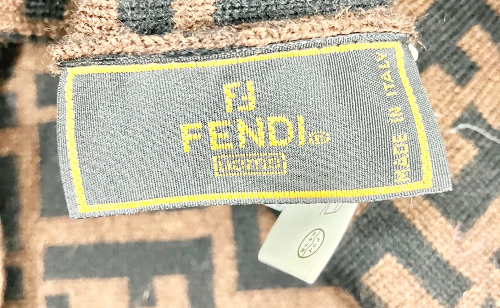 B-59☆中古品☆FENDI フェンディ スカーフ マフラー D-OS534