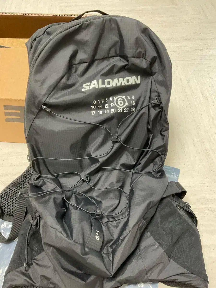 Salomon サロモン XT 15 バックパック ブラック