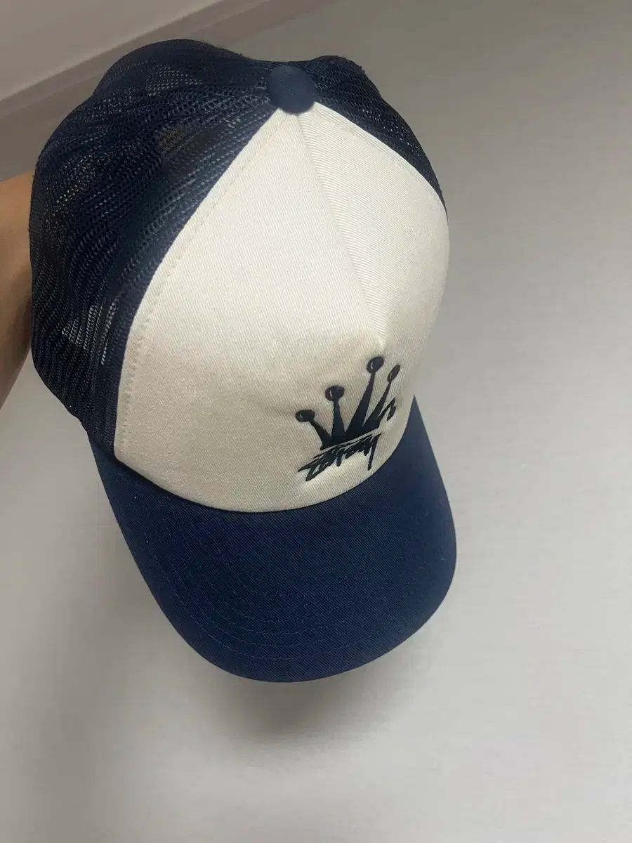 Stussy ネイビー トラッカーキャップ STUSSY(ステューシー) クラウン ストック ネイビー トラッカー