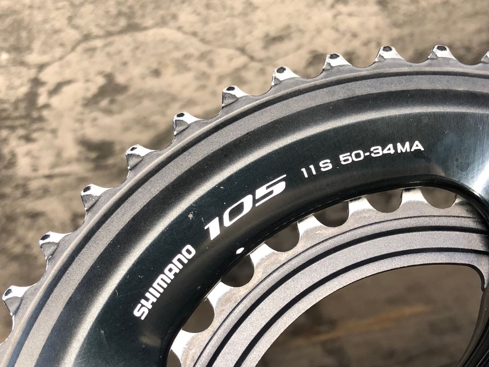 Shimano  105　FC 5800 クランク P480B Shimano 105 FC-5800 11-Speed Crankset - Components