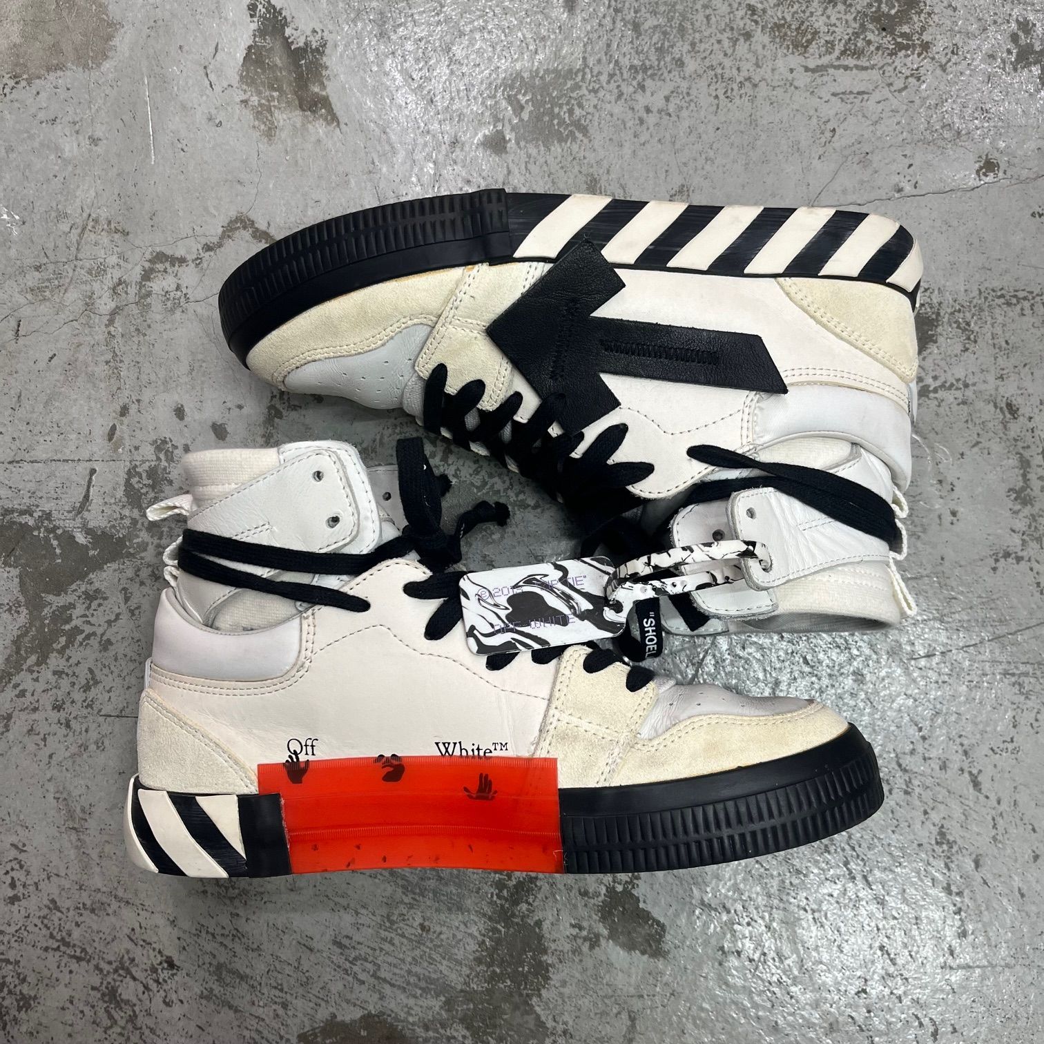 OFF-WHITE HIGH TOP VULCANIZED SNEAKERS バルカナイズ ハイカットスニーカー オフホワイト 41 73102A4  - メルカリ