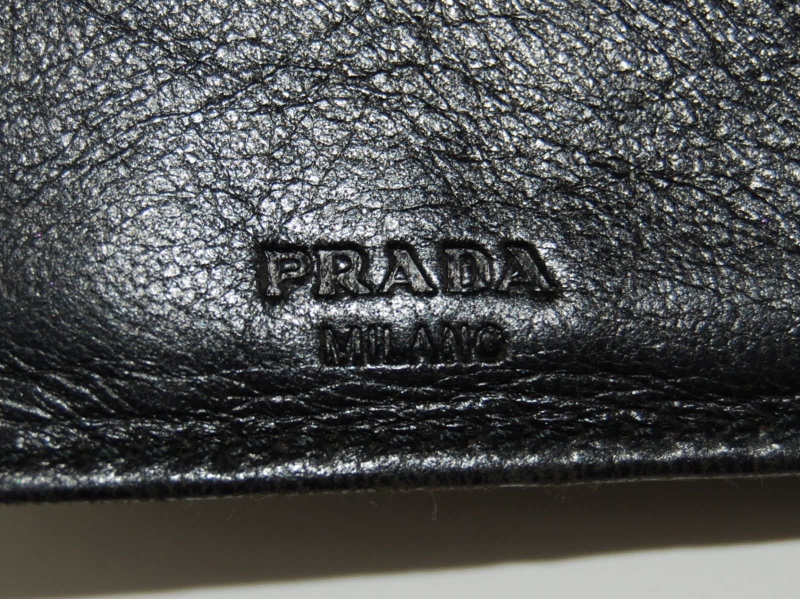 【USED/C】PRADAプラダ■光沢グレー系■折りたたみ財布