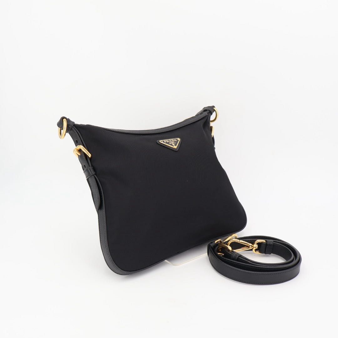プラダ PRADA 三角ロゴプレート テスート 斜め掛け ショルダー プラダ PRADA 三角ロゴプレート テスート 斜め掛け ショルダー
