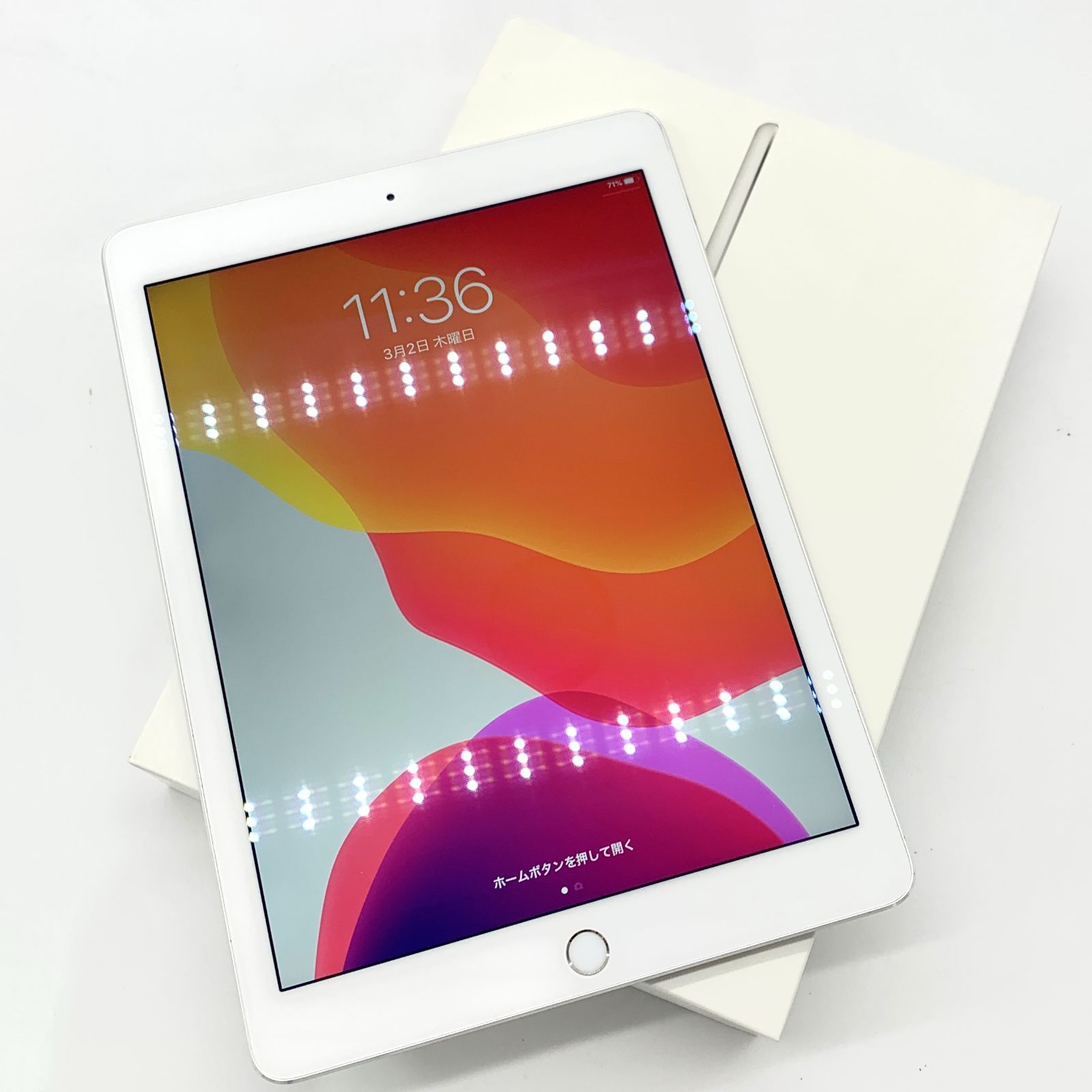 iPad Air2 128GB Wi-Fiモデル シルバー カバー付 Apple iPad Air