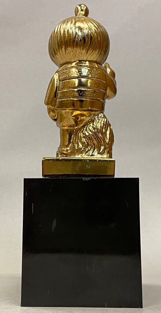 CISCO ゲゲゲの鬼太郎賞トロフィ。