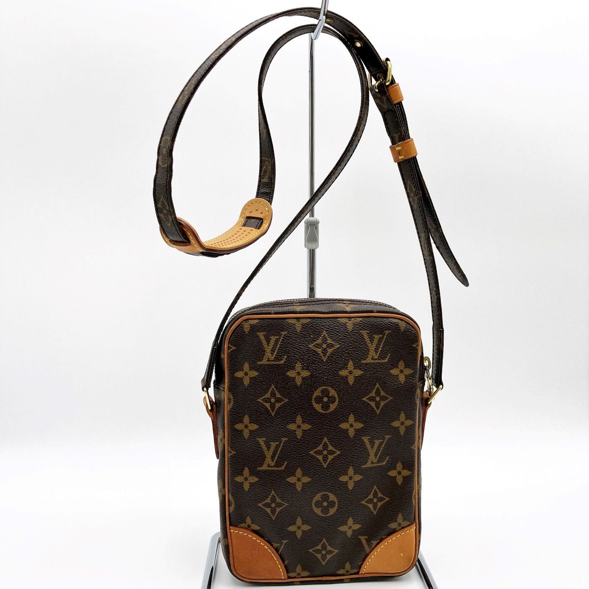 美品 LOUIS VUITTON ルイ・ヴィトン ダヌーブ ベタ無し