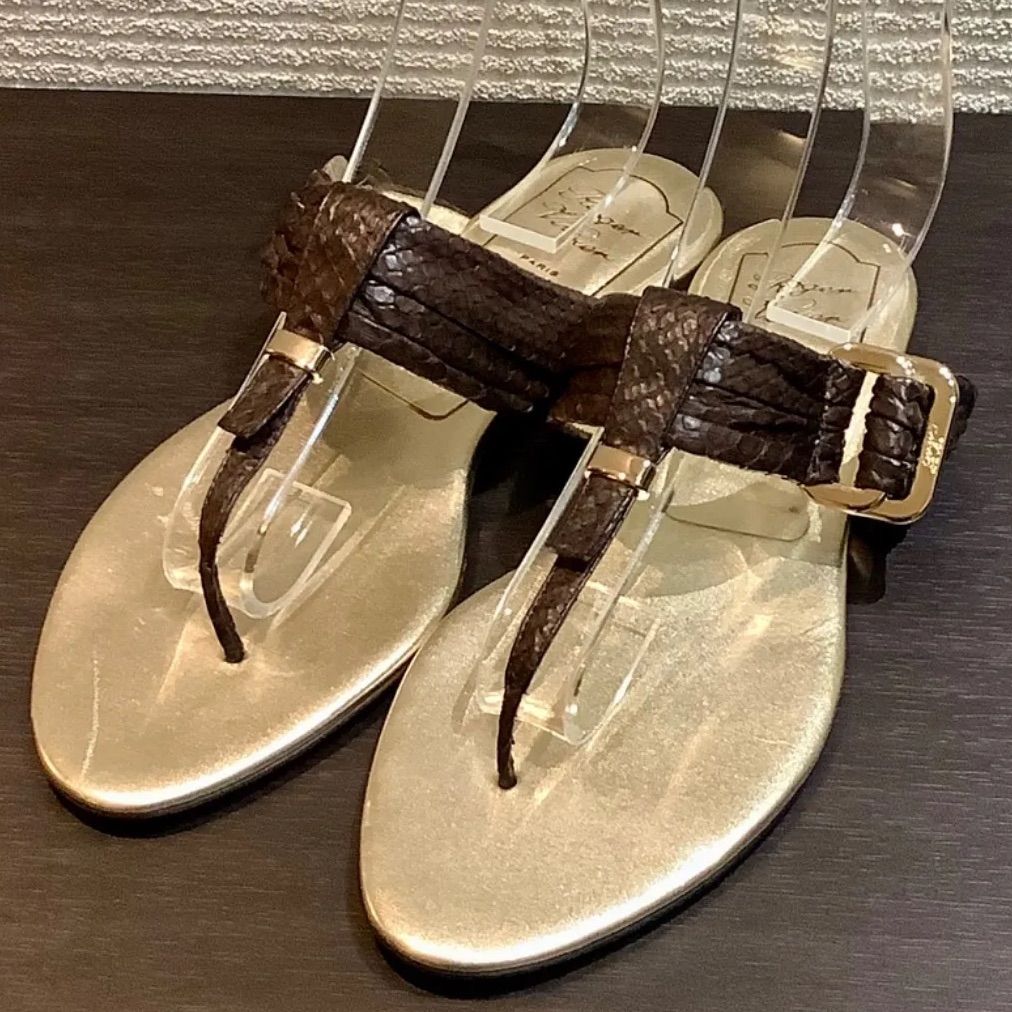 ロジェヴィヴィエ Roger Vivier パイソン レザー トングサンダル フラットシューズ ロゴ バックル ベルト ゴールド 茶 36 約23cm L404