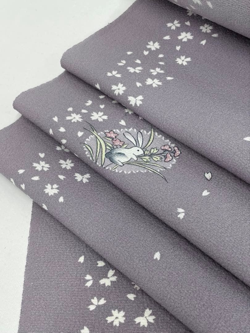 小紋 縦柄 兎 桜 紋意匠 正絹 反物 - メルカリ