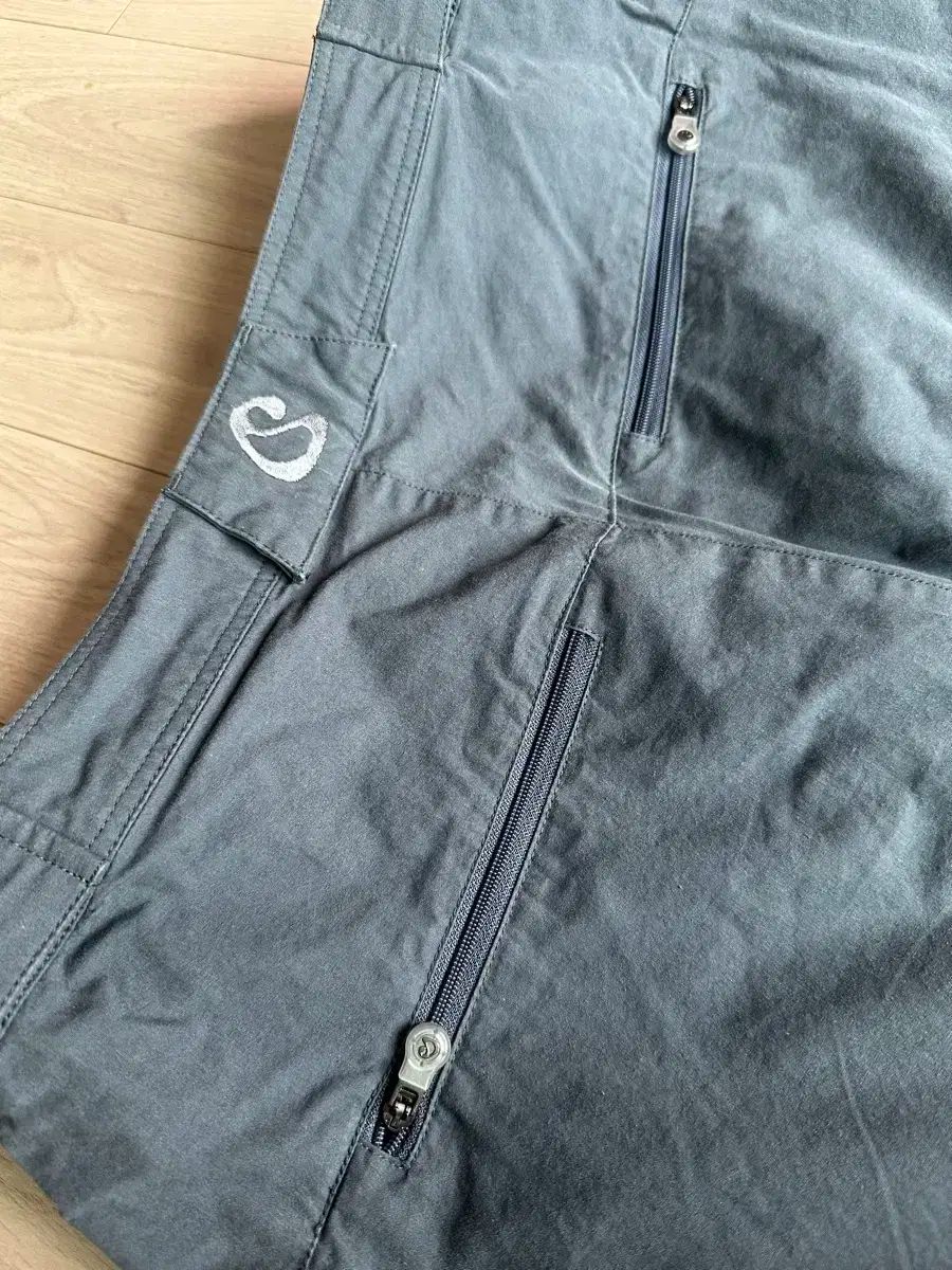 こいせいお 曲線 ピンタック パンツ 1 サイズ 青 グレー DECORATOM_COM_BR