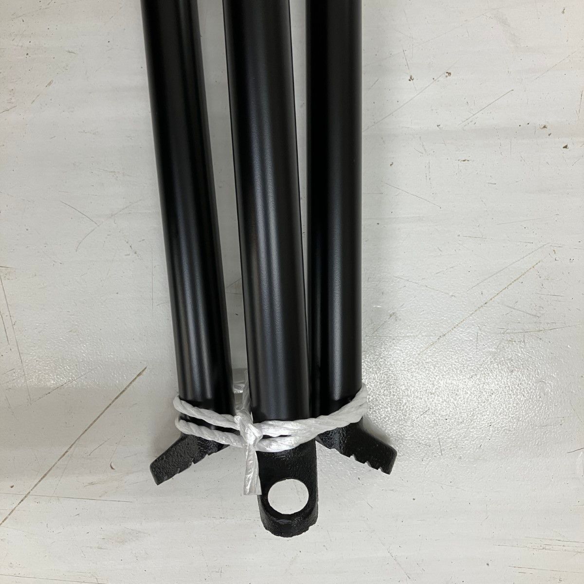 ЗЗMCC エムシーシー 940mmx760mm パイプバイス VL-0100 レッド HRDEVELOPMENT_JP