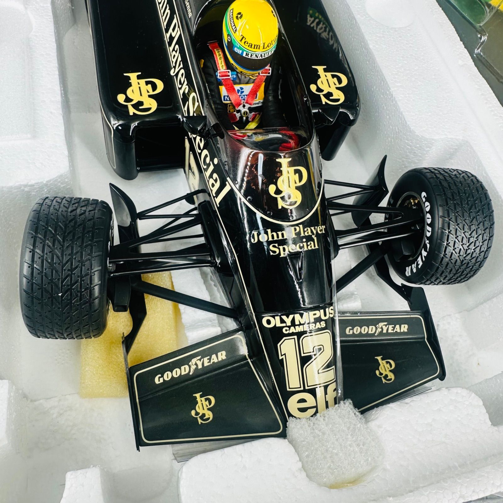 ミニチャンプス ロータス アイルトンセナ 1/12 ミニチャンプス MINICHAMPS AYRTON SENNA LOTUS RENAULT
