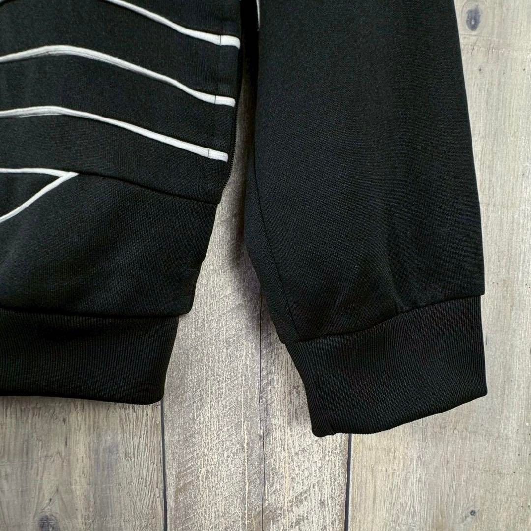 トラックジャケット