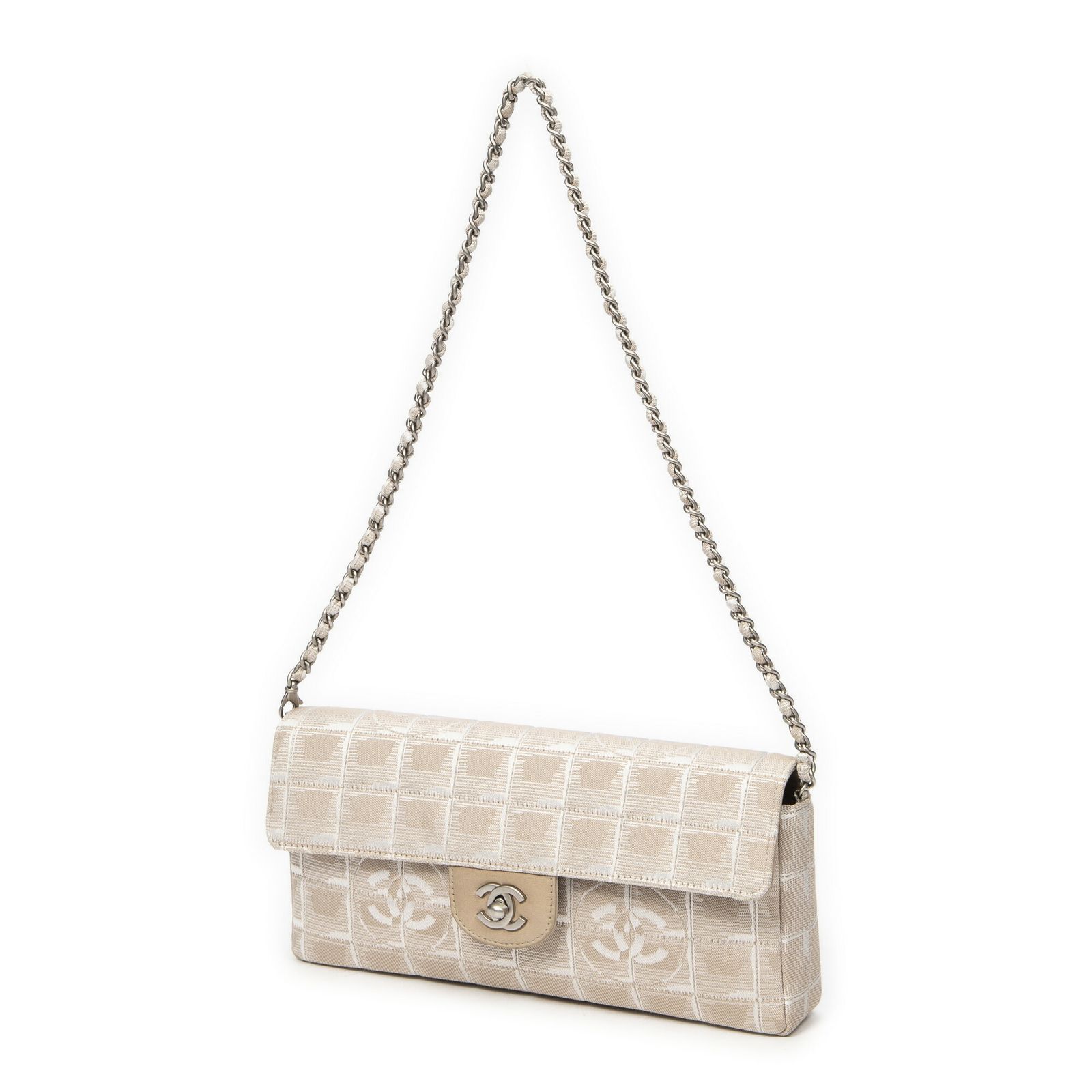 CHANEL シャネル