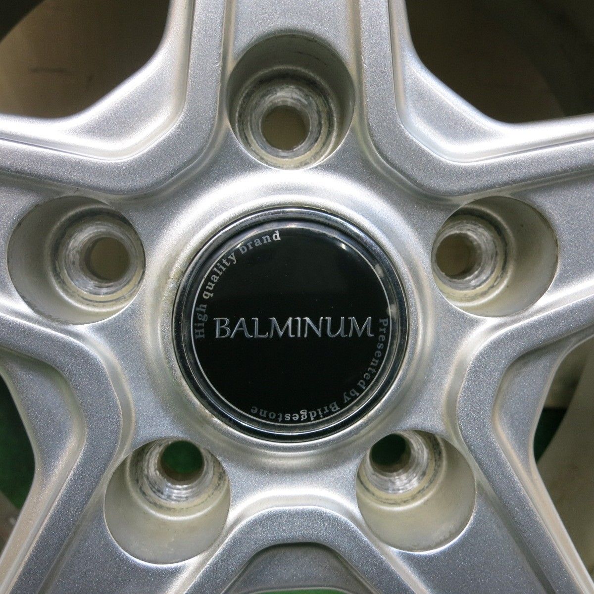 送料無料] バリ溝！22年！キレイ！9.5分☆スタッドレス 205/60R16 