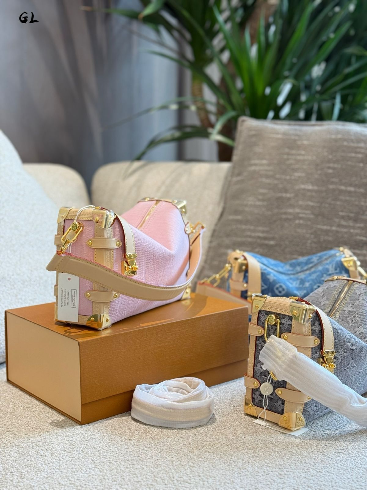 LOUIS VUITTON 箱 新品 未使用 5種類 20個セット lv-box-or-26-355-1.jpg