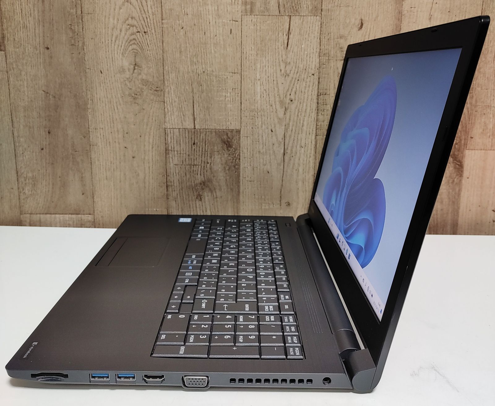 TOSHIBA dynabook Corei3 メモリ8GB SSD256GB TOSHIBA dynabook Corei3 メモリ8GB M.2SSD256GB MicrosoftOffice2024