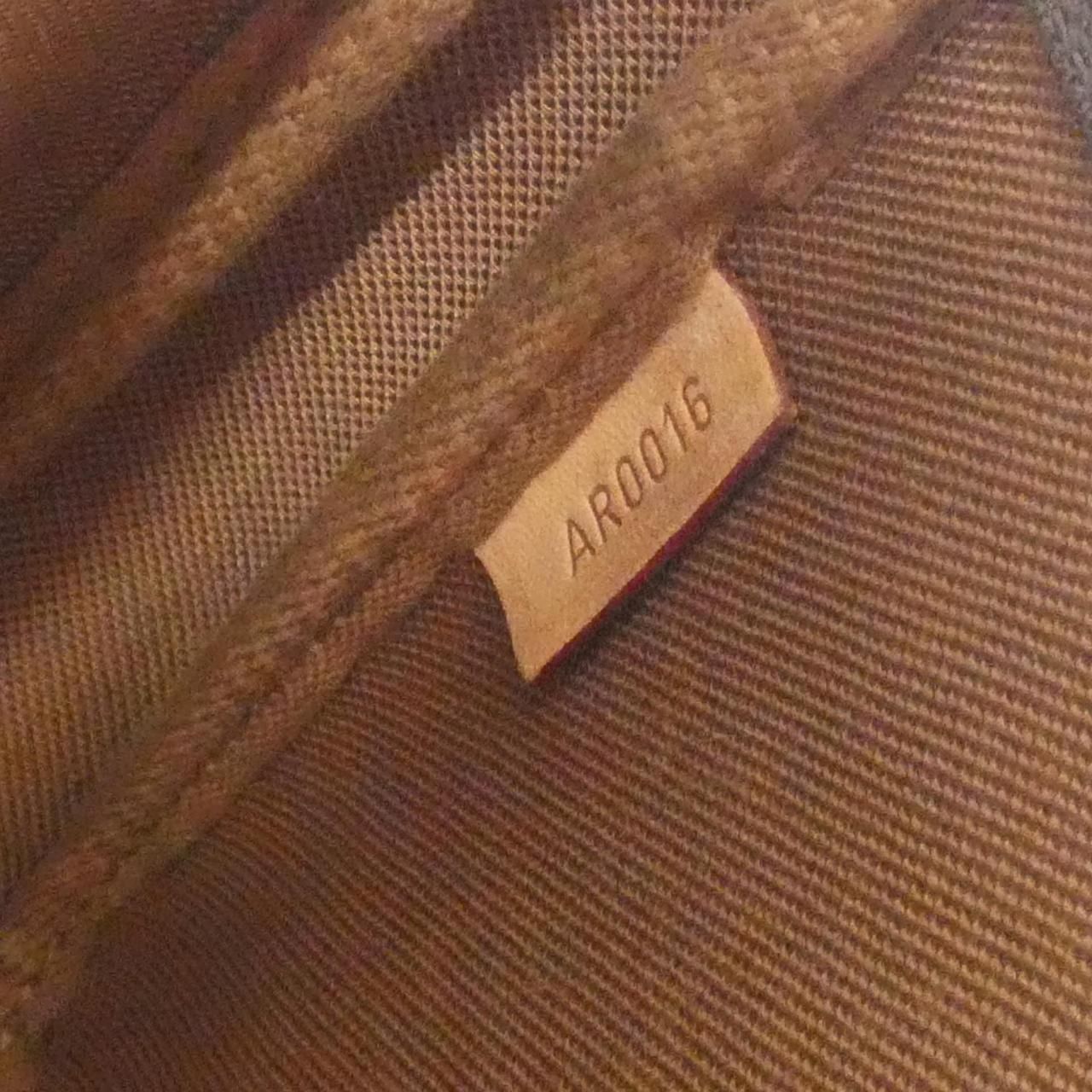 ポシェットアクセソワール