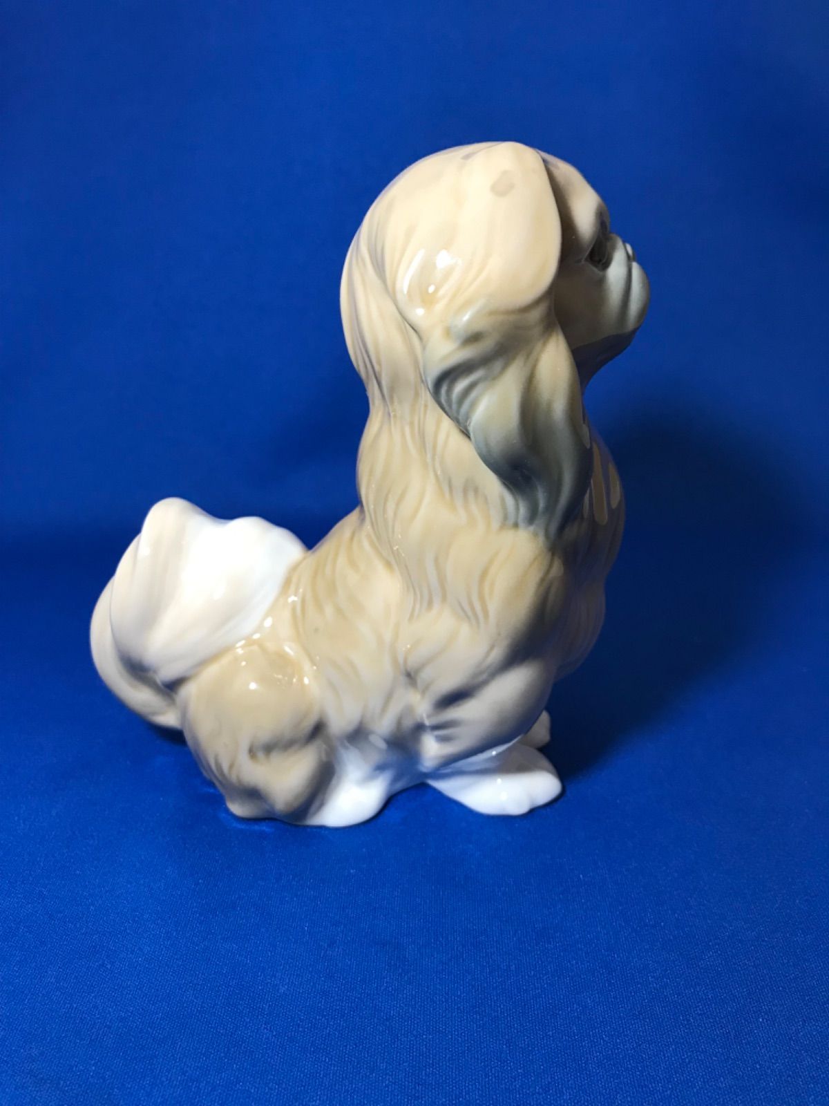 絶版品入手困難品 Lladro リヤドロ 4641「皇帝の抱き犬ペキニーズ