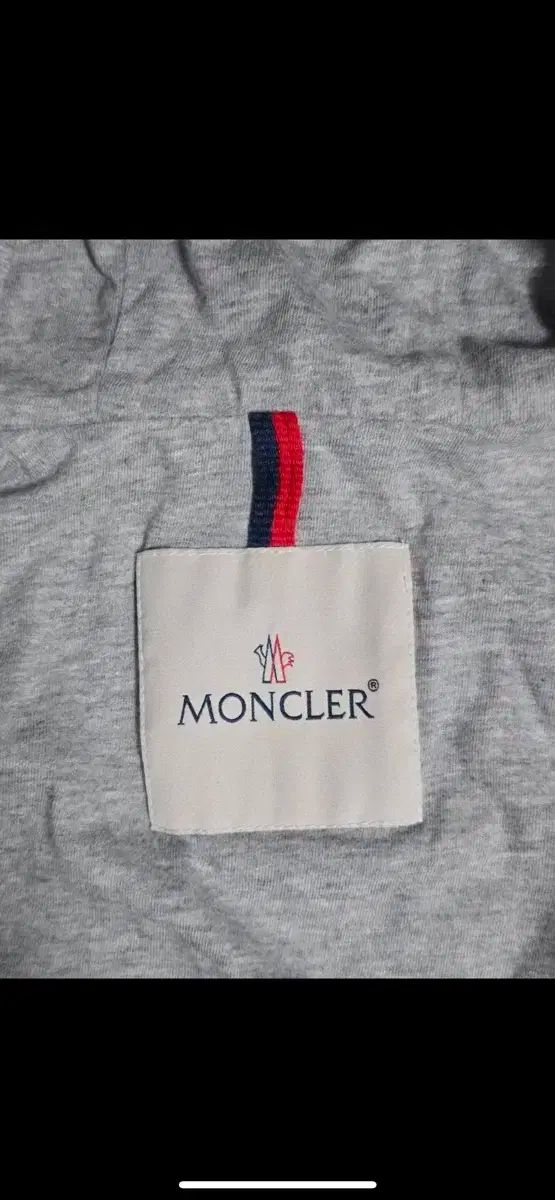 アントン ウィンドブレーカー