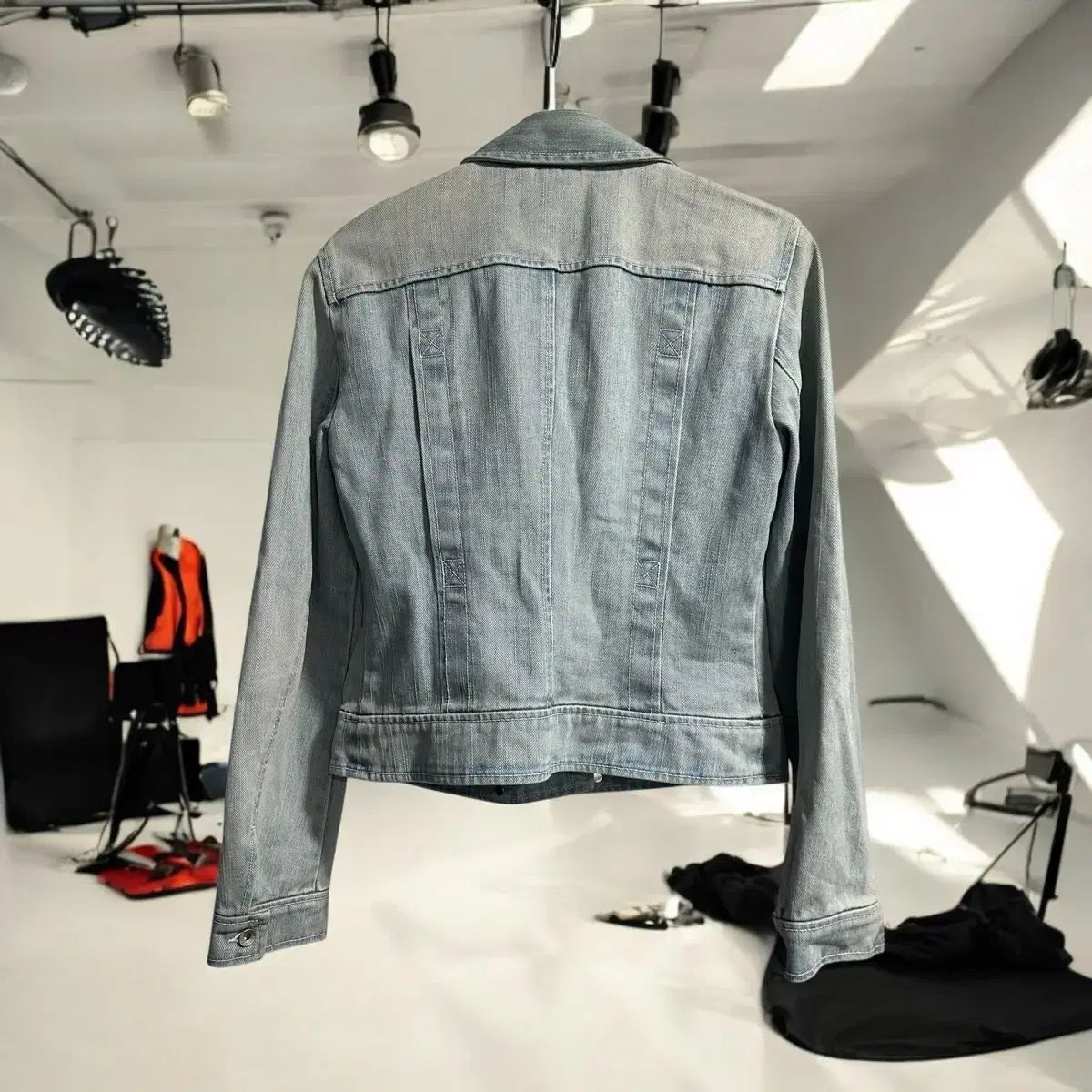 X ARMANI