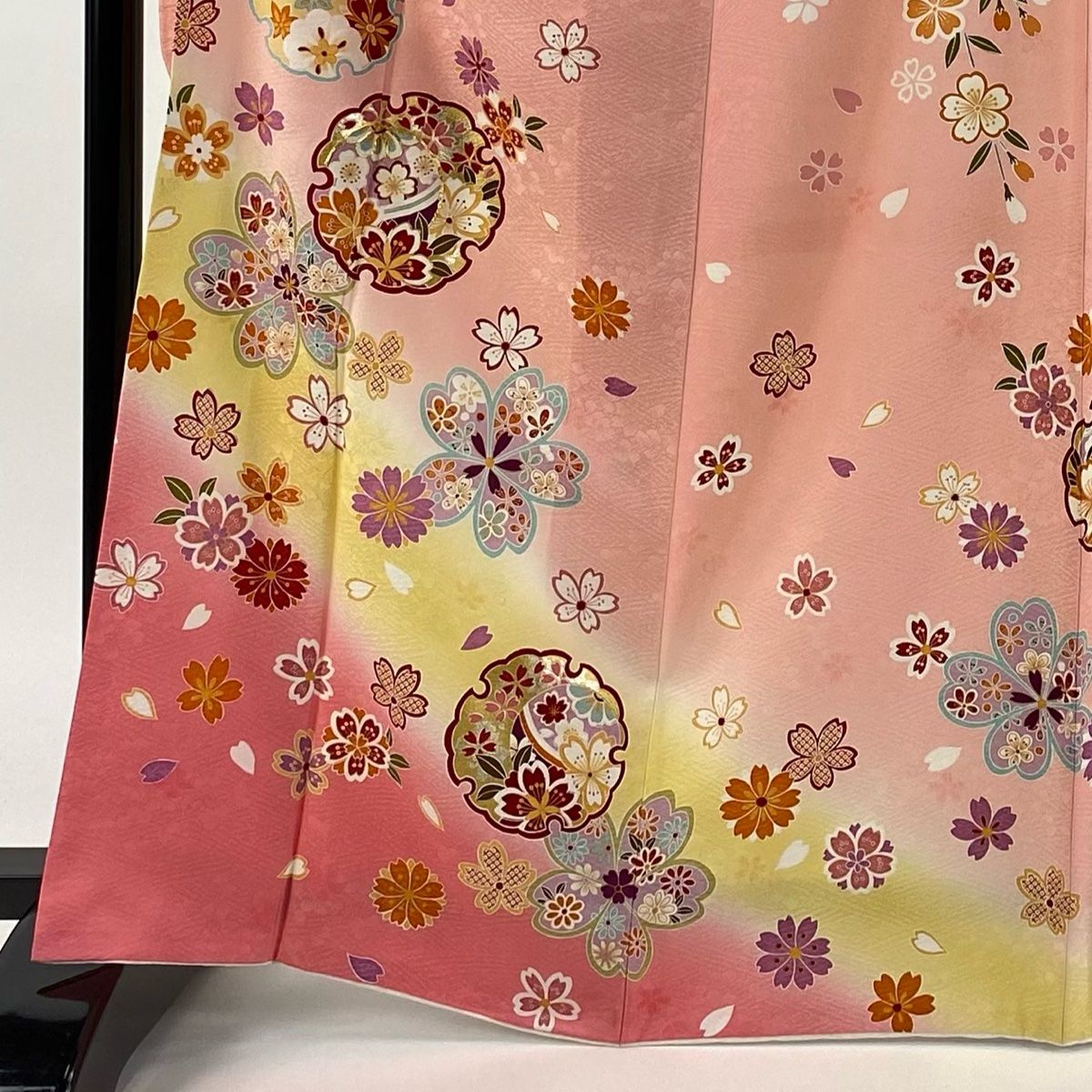 振袖 身丈167cm 裄丈66cm M 袷 雪輪 桜 金糸 金銀彩 ピンク 正絹