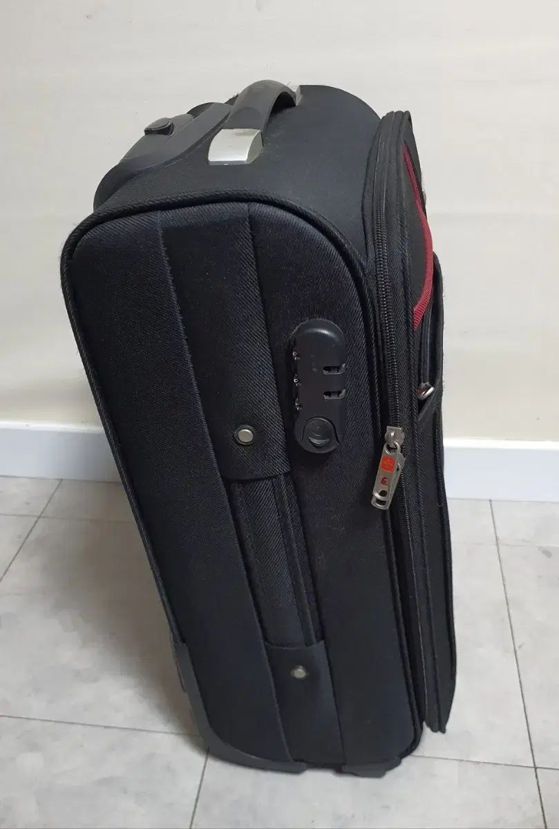 スーツケース 機内持ち込みサイズ