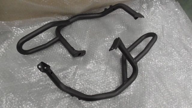 ヴェルシスX250 LE250D-A03xxx の エンジンガード 1761103377