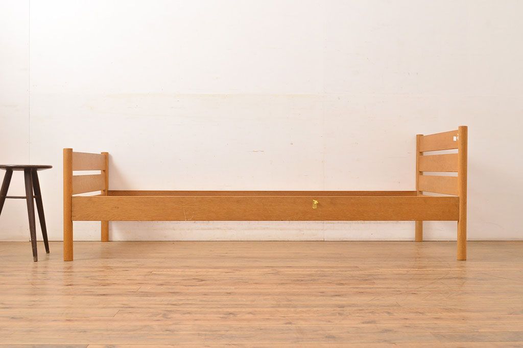 事前問合せ必須 ベッドフレーム ヴィンテージ家具 ナラ材 無垢材 ナチュラルテイスト セミシングル ビンテージ リペア 発送まで3週間前後 R-051159 NEXPOTALLINN_EU