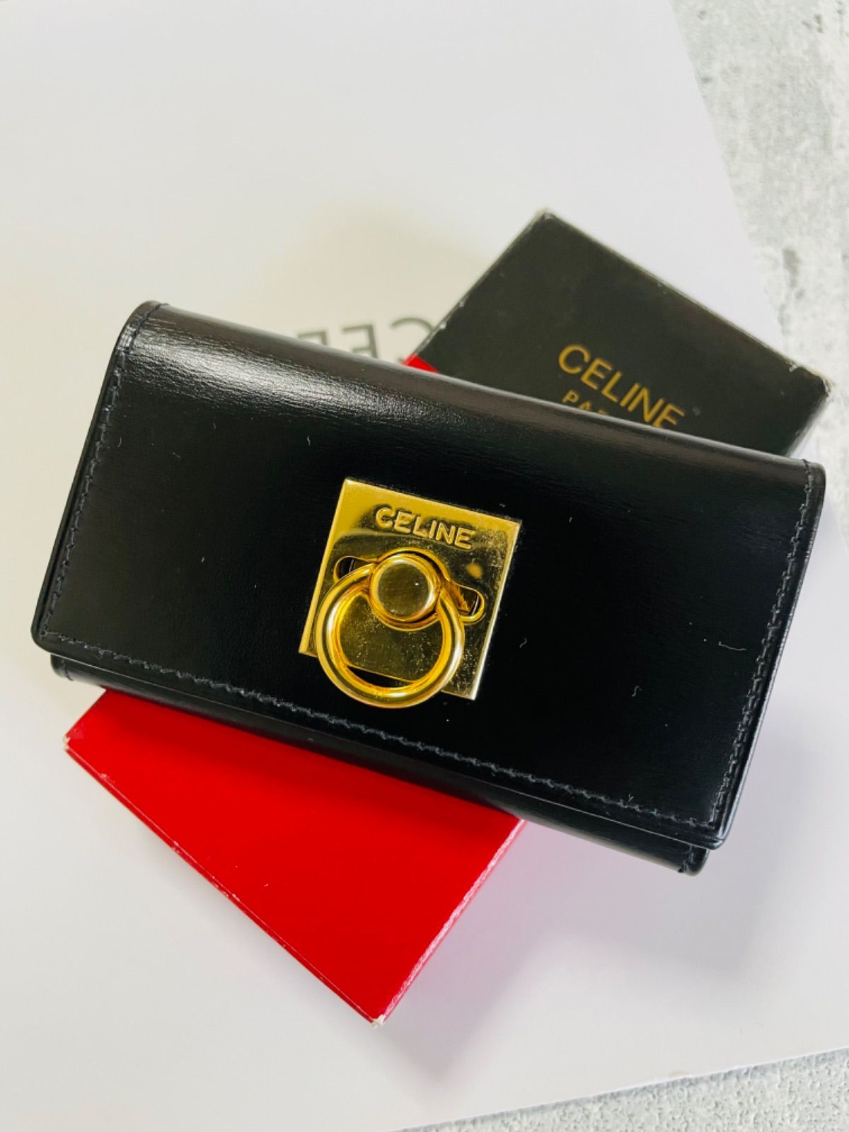新品未使用品　箱付き　CELINE セリーヌ キーケース　ロゴグラム　ブラック CELINE セリーヌ キーケース TRIOMPHE トリオンフ 10L813DPV