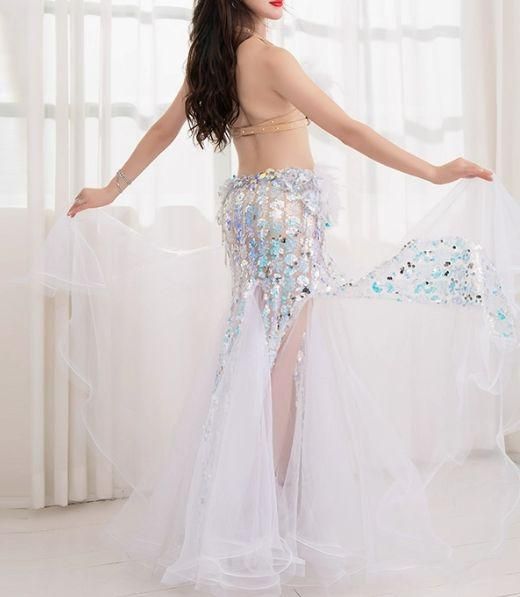 ベリーダンス オリエンタル衣装 羽根 セットアップ ホワイト オーダーメイド ベリーダンス オリエンタル衣装 羽根 セットアップ ホワイト オーダー