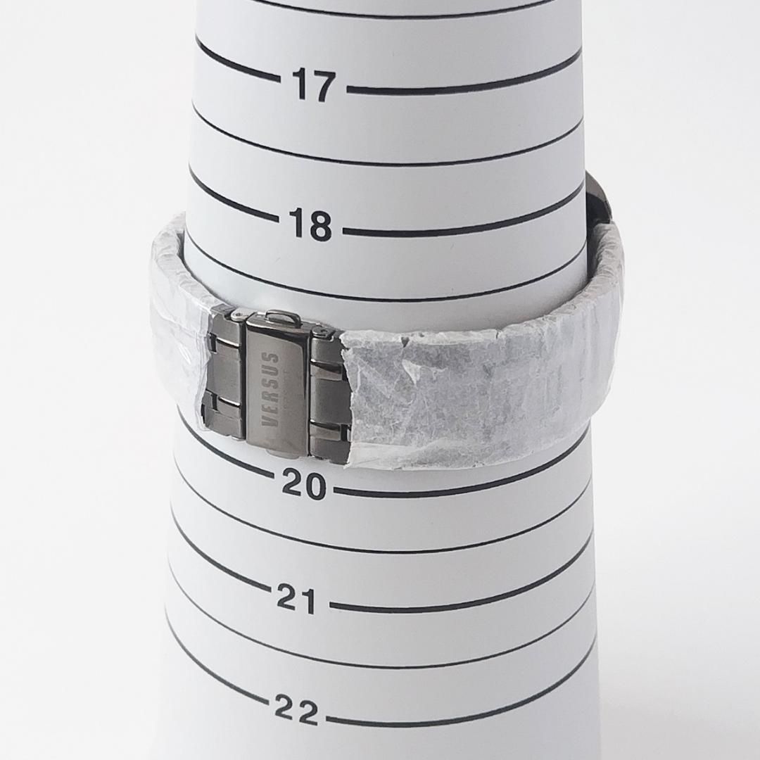 ブラック/ガンメタル新品VERSUS VERSACEかっこいいメンズ腕時計