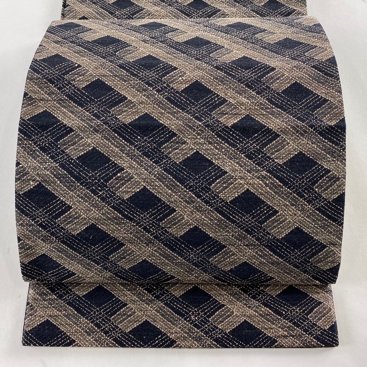 袋帯 美品 逸品 斜め格子 黒 全通 正絹 【中古】 - メルカリ