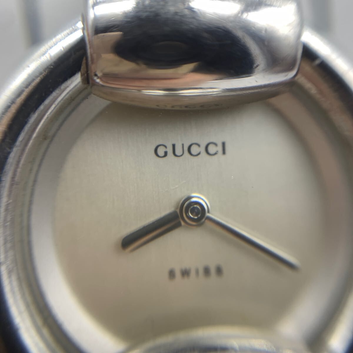 GUCCI グッチ 腕時計 クォーツ 1400L シルバー バングルウォッチ