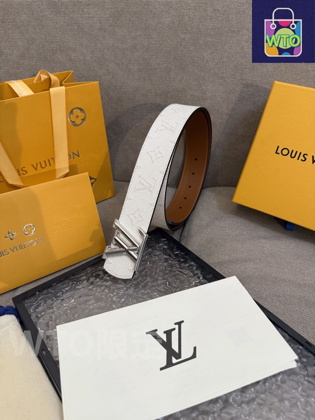 ルイヴィトンベルト リバーシブル 新品未使用 LOUIS VUITTON ルイヴィトン ベルト LV