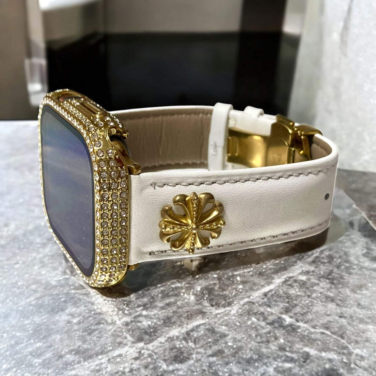 アップルウォッチバンド レザーベルト Apple Watch保護カバーケース キラキラ ホワイト ゴールド