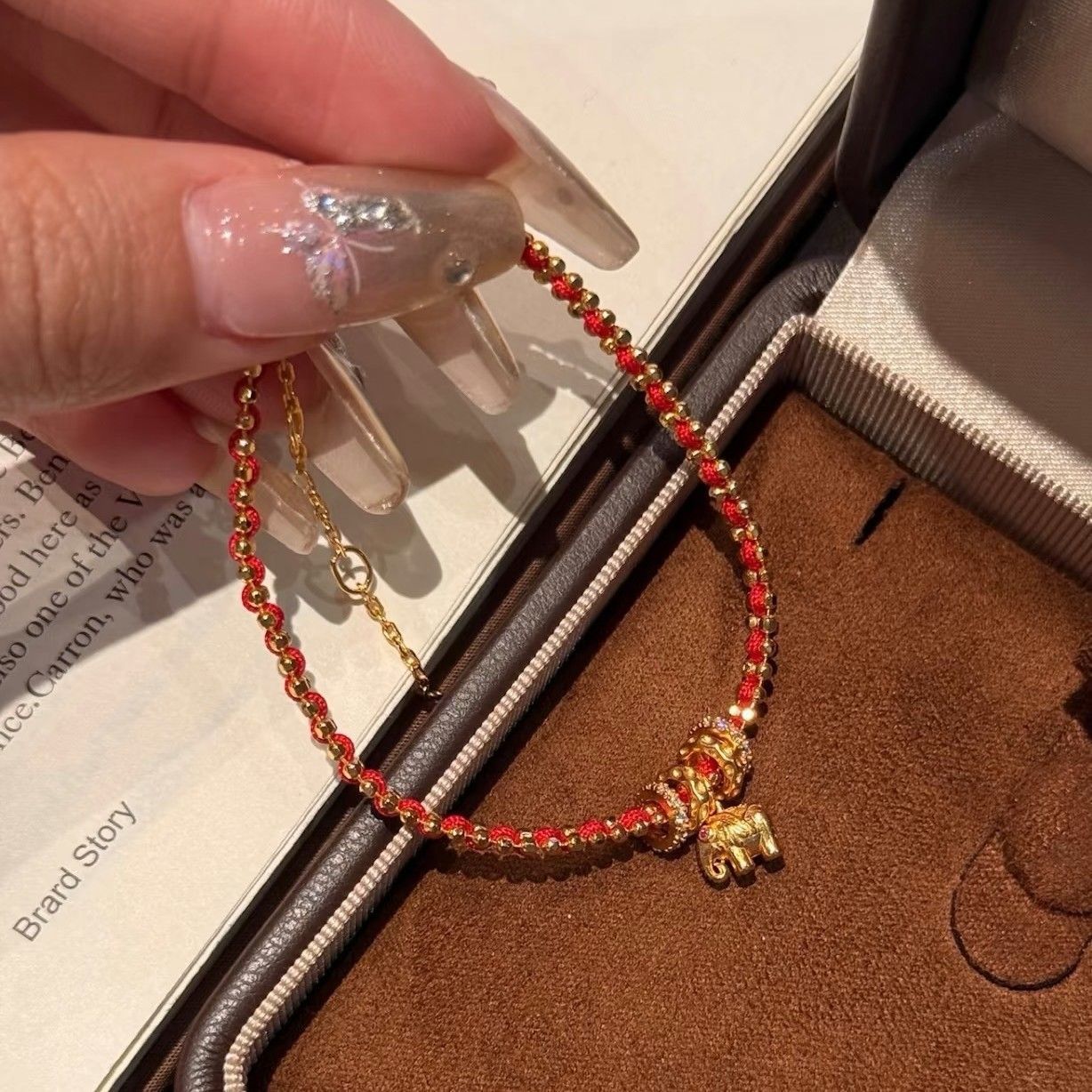 スワロフスキー Swarovski Nice フェザーバングル ブレスレット M SWAROVSKI スワロフスキー Swarovski 羽 Nice バングル, M