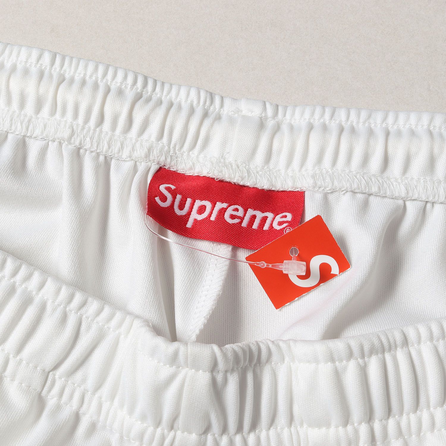 Supreme シュプリーム Arabic Logo Soccer Short ハーフ