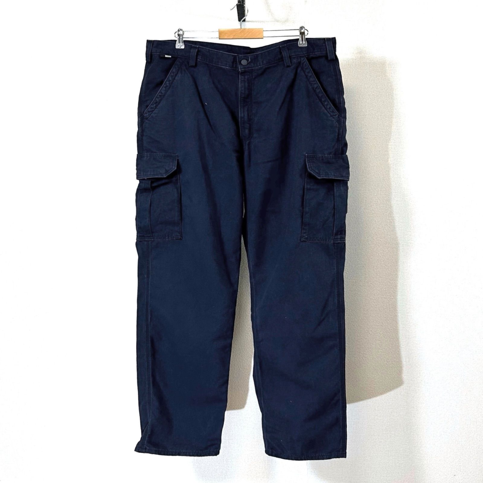 Carhartt ネイビー カーゴパンツ　ダック地 メキシコ製 carharttカーハート FR CAT2 ダック地 カーゴパンツ 濃紺