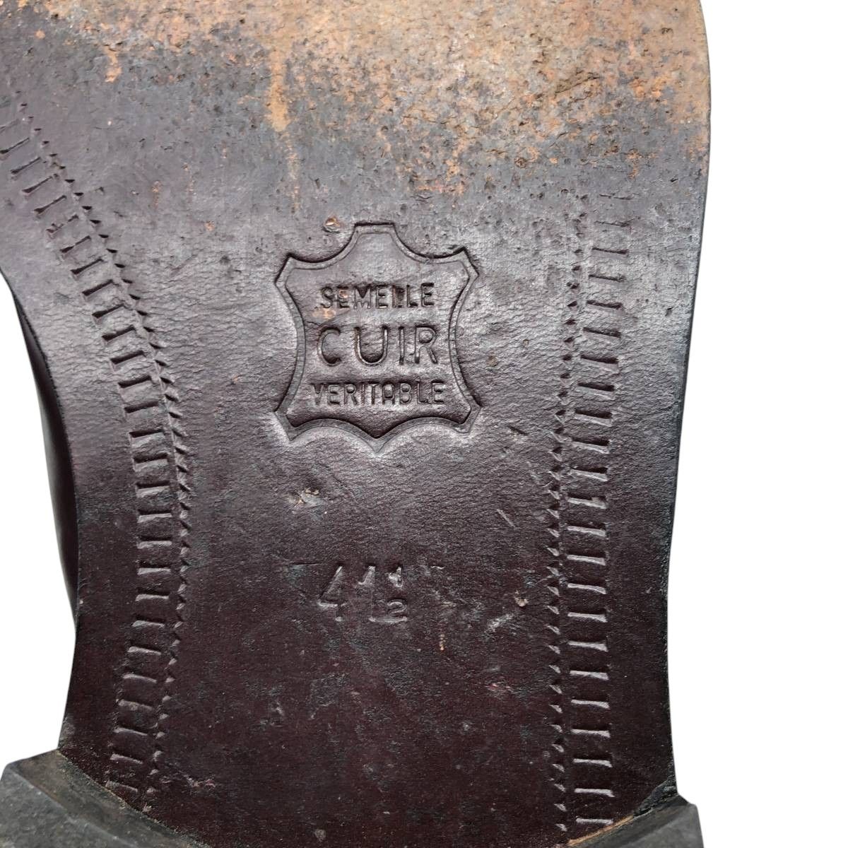 Uチップシューズ