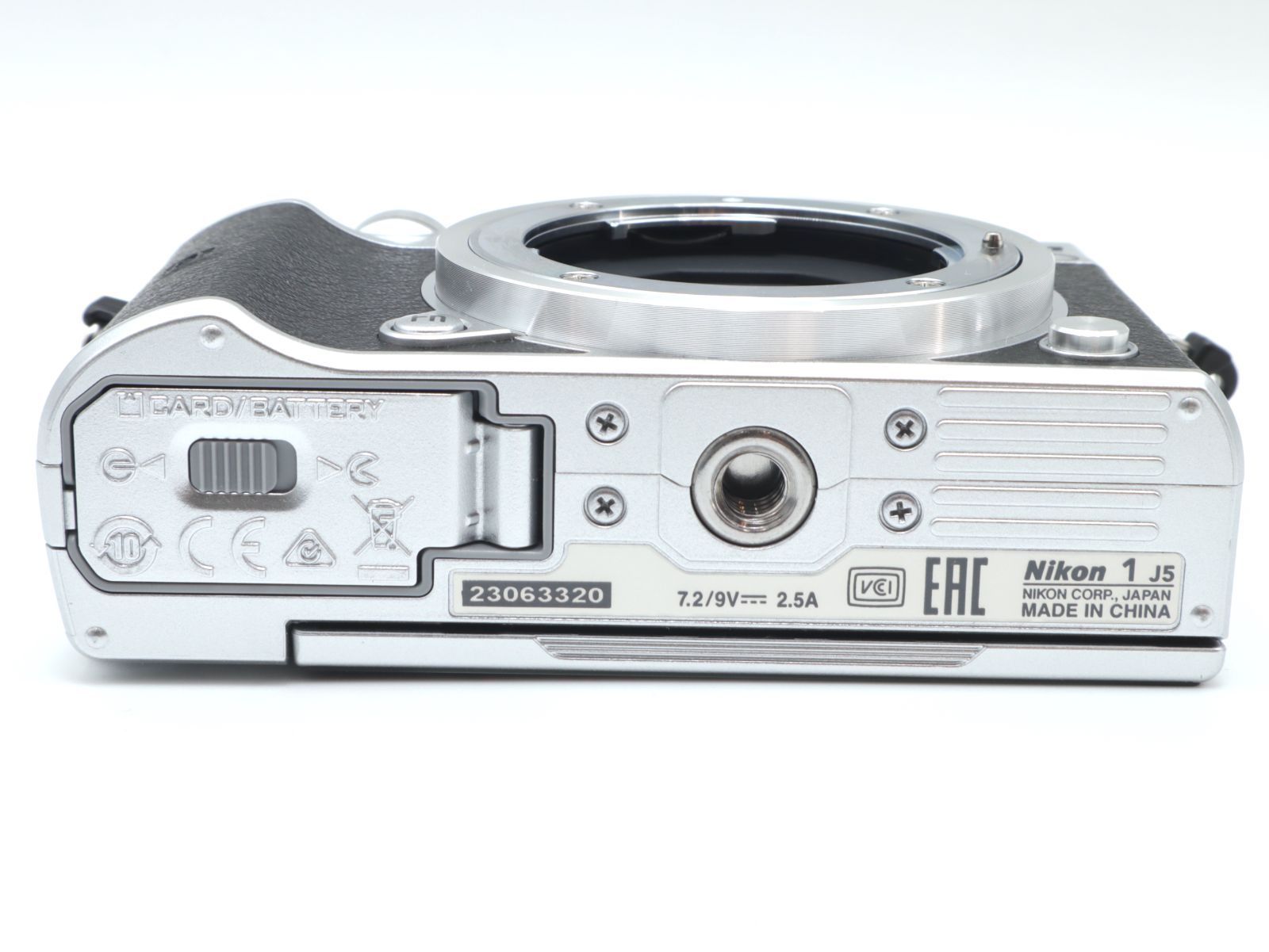 新品級◆Nikon ニコン 1 J5 ボディ◆シャッター回数854枚のみ♪ 684☆シャッター回数835回！□ほぼ新品□ ニコン Nikon1 J5 ボディ