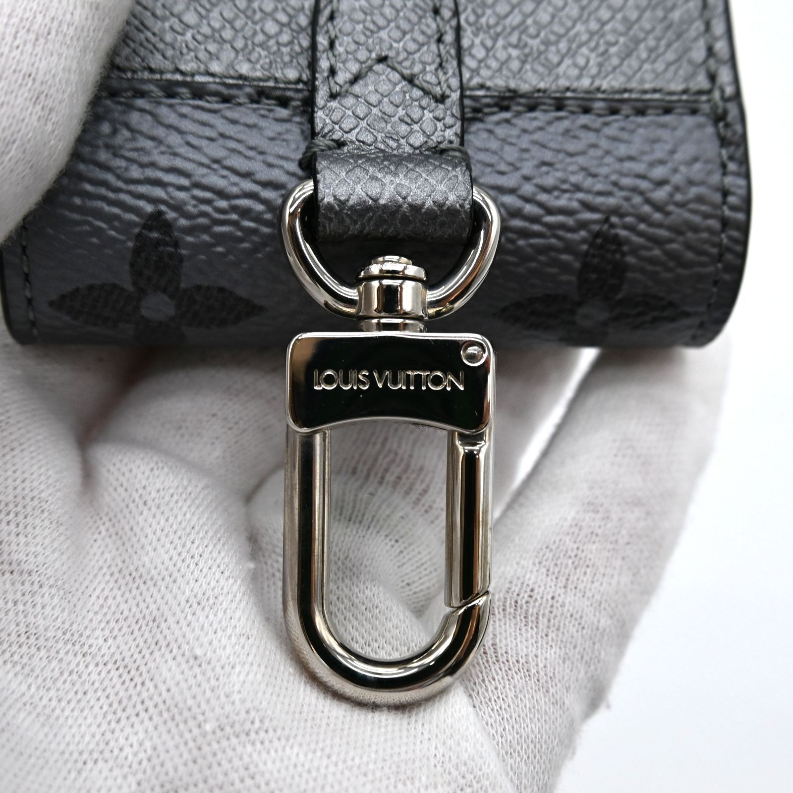 極美品★ルイヴィトン　タイガラマ　イヤホンケース　AirPods Pro Louis Vuitton ルイヴィトン イヤホンケース Airpods Pro