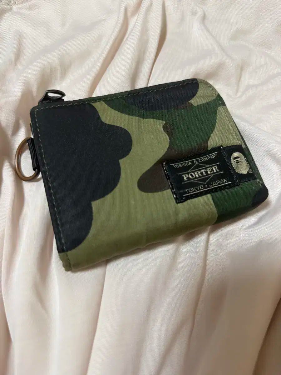 A BATHING APE(アベイシングエイプ) X Porter財布 PORTER COLOR CAMO WALLET（財布）｜A BATHING APE（ア
