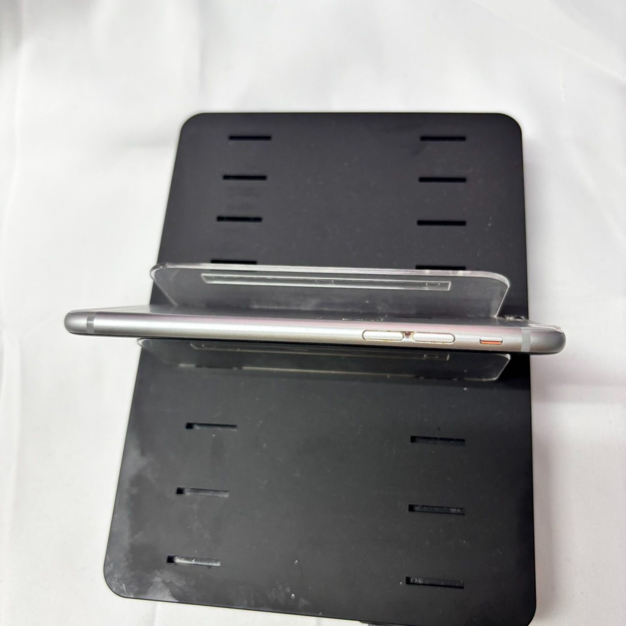 Apple iPhone 6s スペースグレー simフリー ジャンク 199