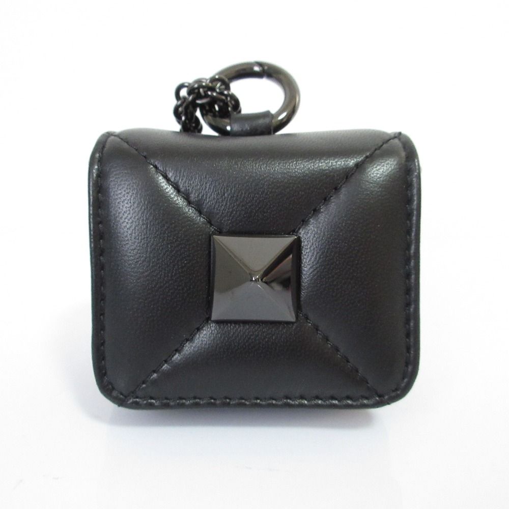 新品未使用箱付き★バレンティノ★AirPodsケース 未使用 VALENTINO GARAVANI ヴァレンティノガラヴァーニ ロック